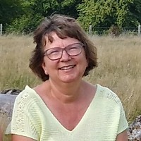 Linda Hills Therapist