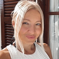 Aija Sarkane