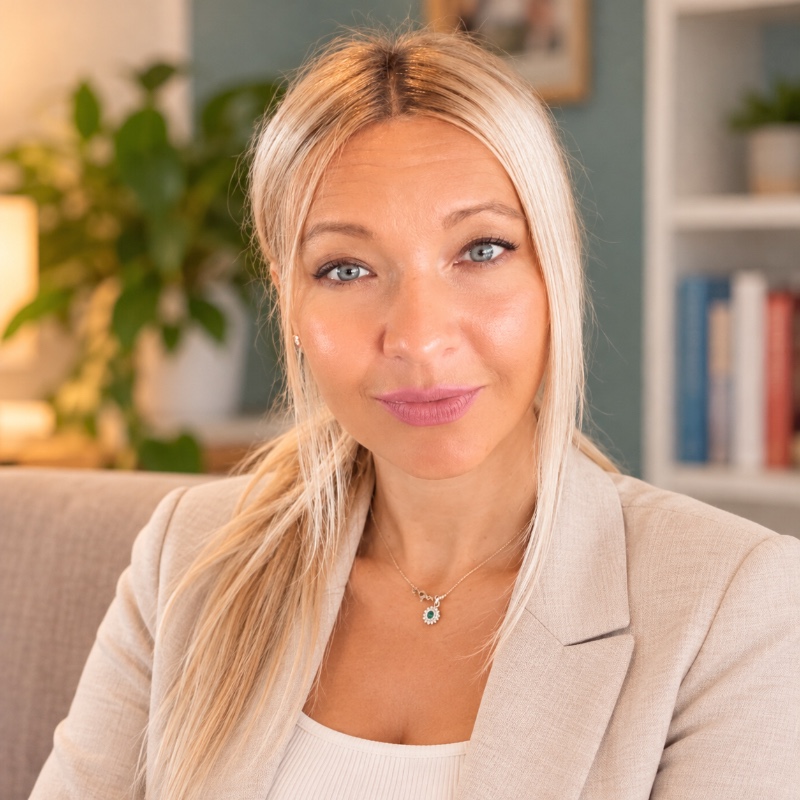 Aija Sarkane